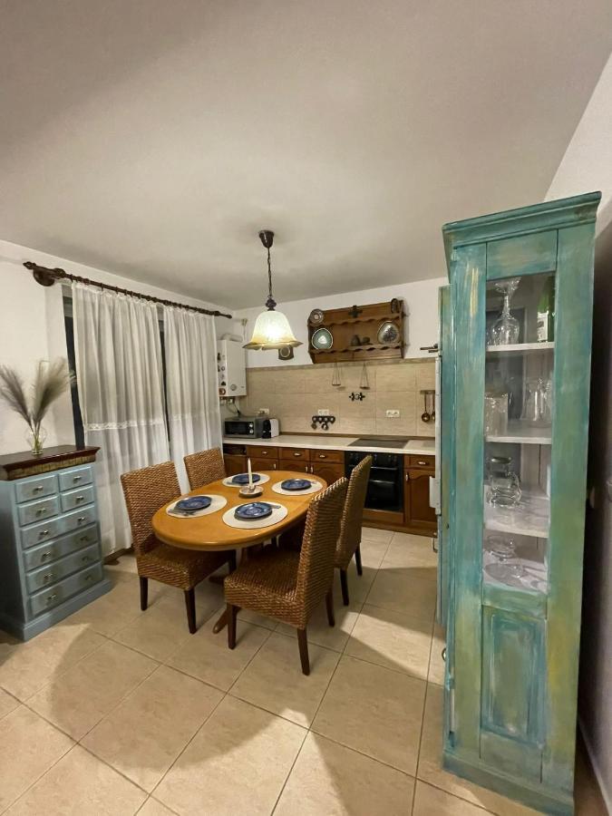 شقة Apartament Yannis ألبا يوليا المظهر الخارجي الصورة