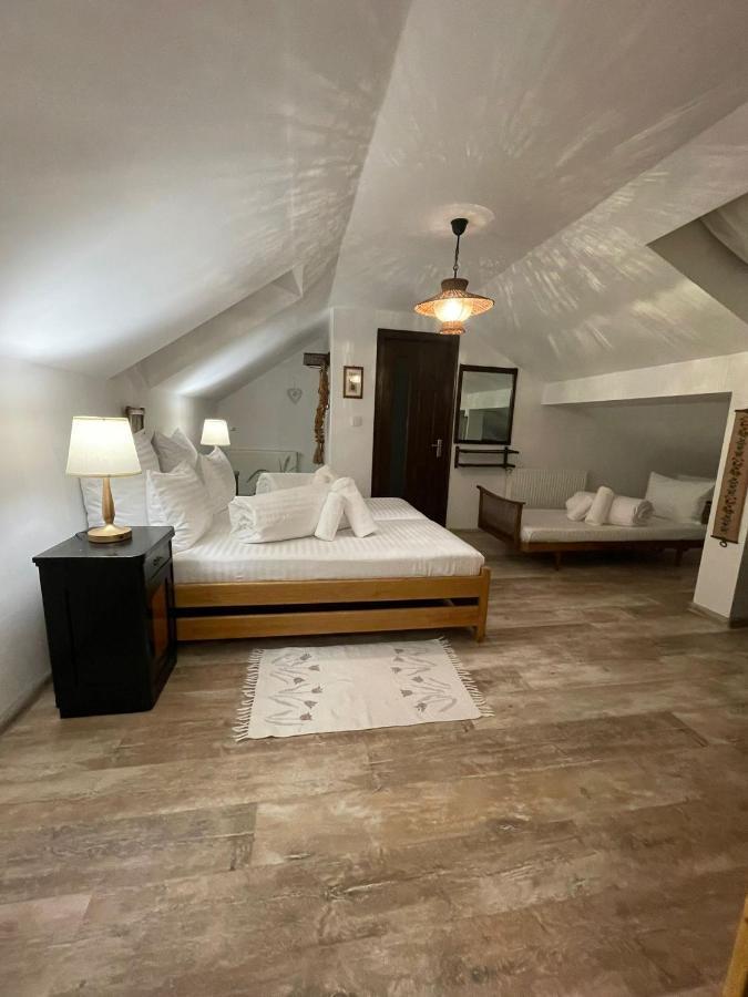 شقة Apartament Yannis ألبا يوليا المظهر الخارجي الصورة
